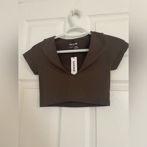 NWT - Garage Seamless Crop Top - Picture 4 of 4